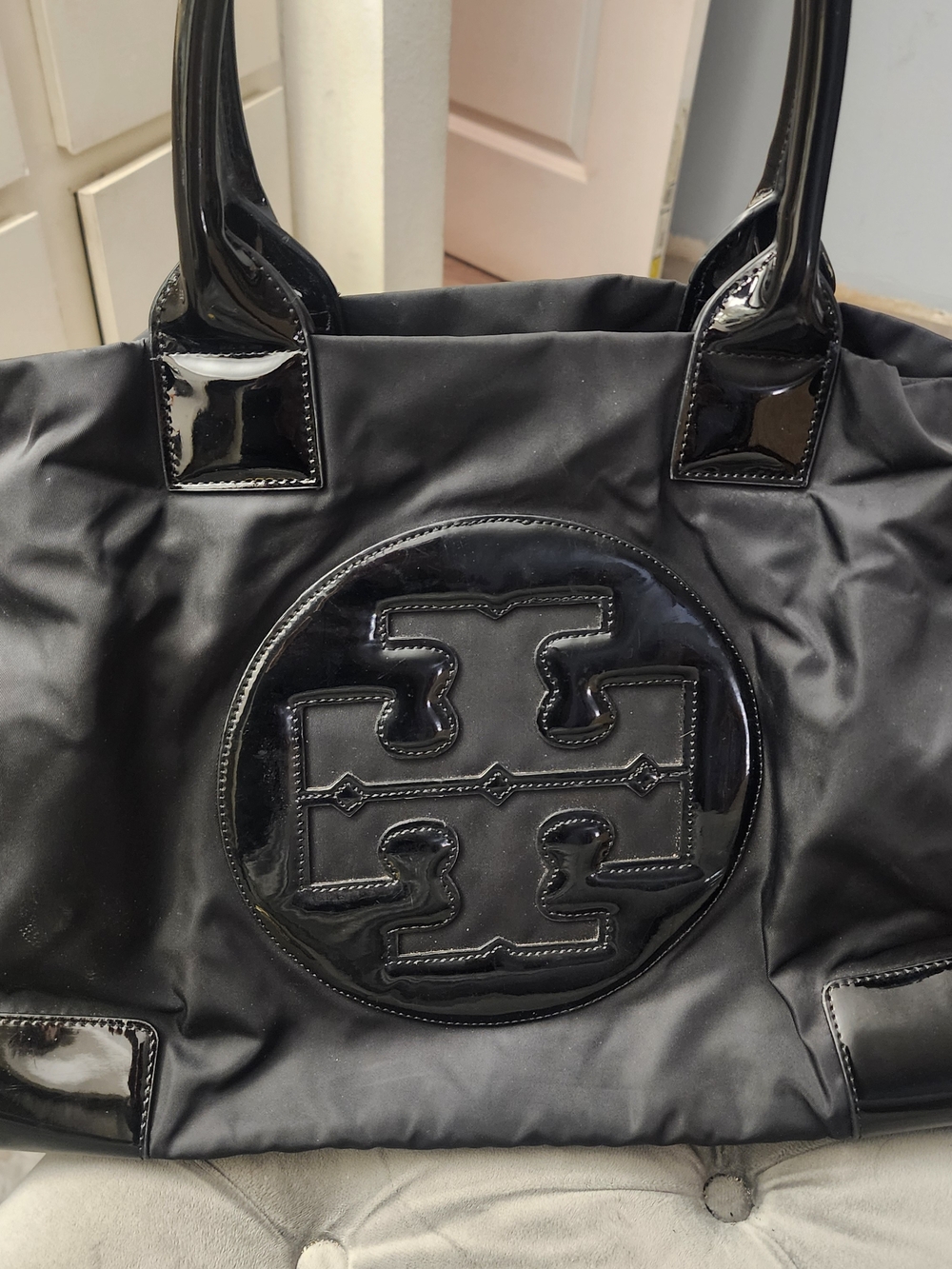 Tory Burch Black Patent Logo Tote Detail - Great Condition - Clean Inside